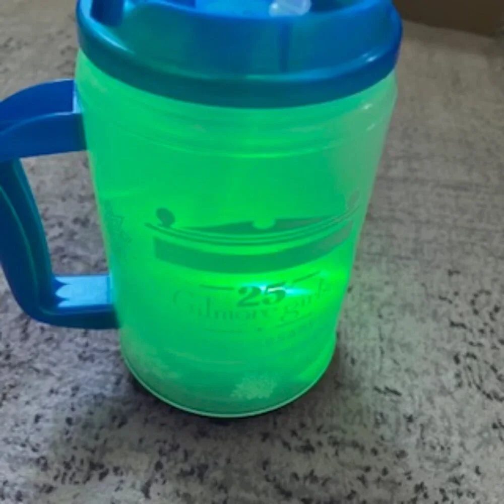 🧡3/15 Gilmore Girls Holiday 2025 Multicolor Light-Up Tumbler Never Been Used